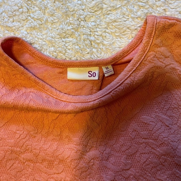 NWT S.O. Puff Sleeve w/ Cutout Back Blouse - Picture 6 of 7